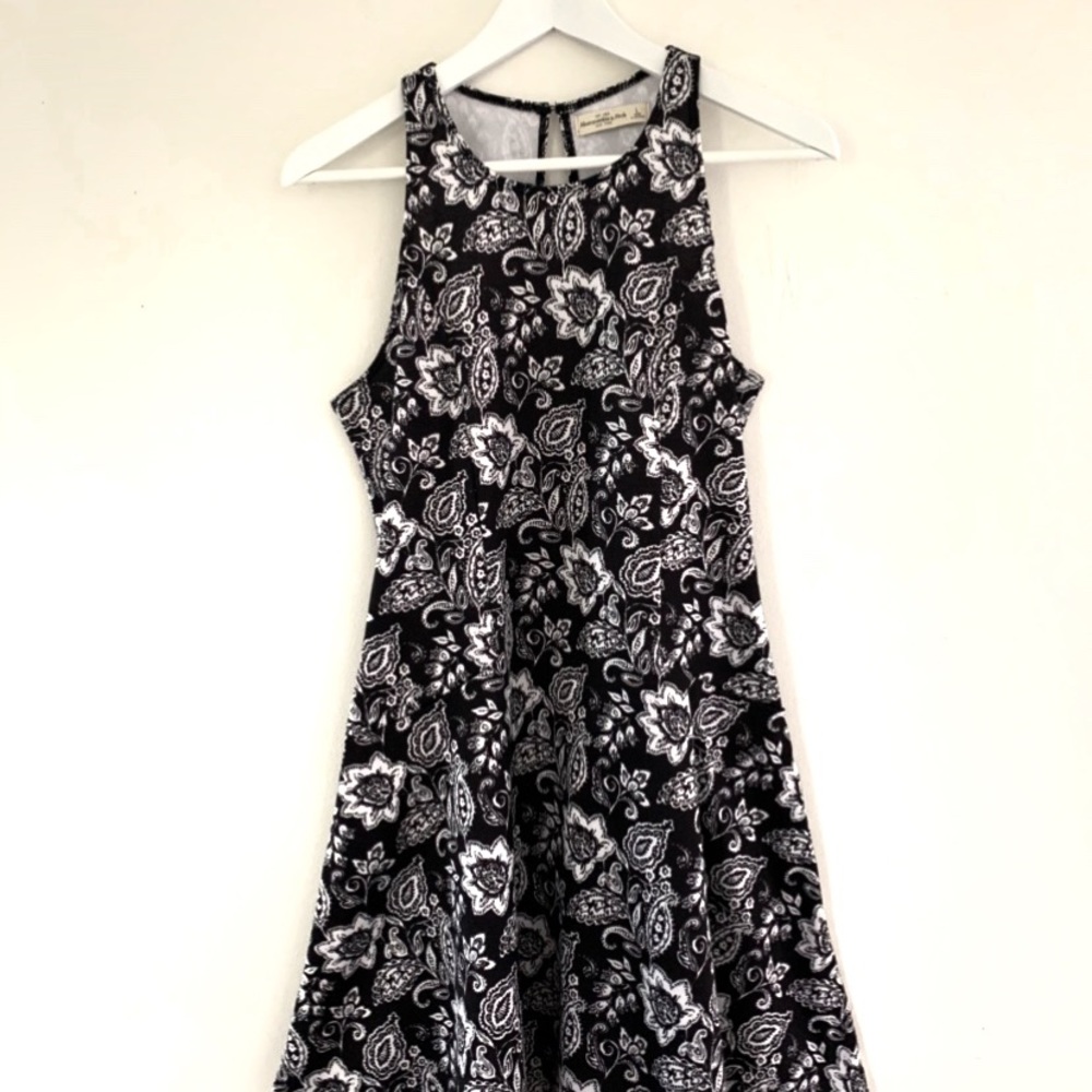Abercrombie Black/White Paisley Flare Dress L
